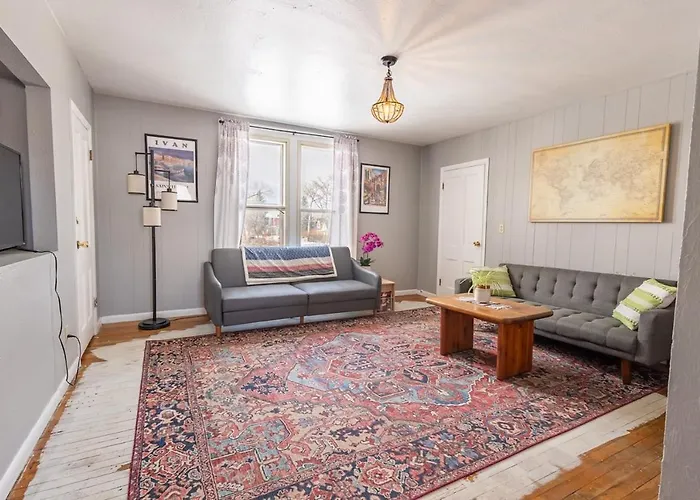 Holiday home New Listing!! Bright Bohemian *
