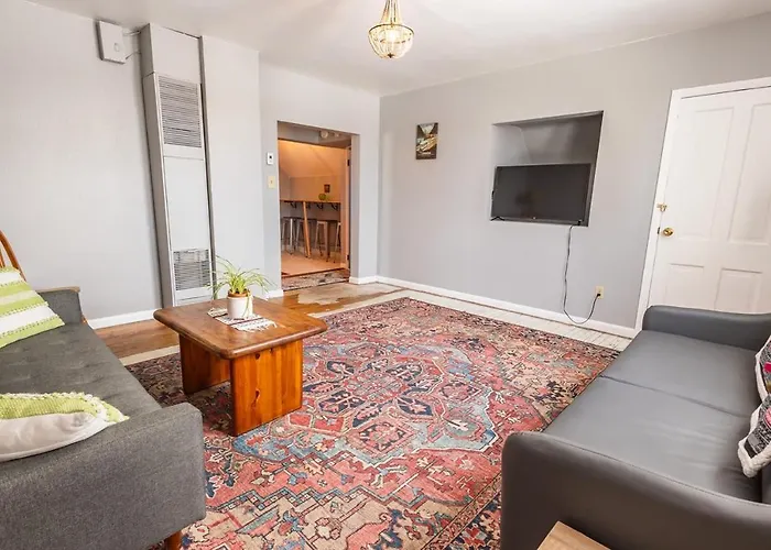 Holiday home New Listing!! Bright Bohemian Laramie