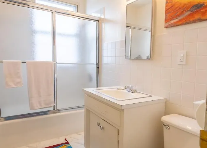 Holiday home New Listing!! Bright Bohemian *